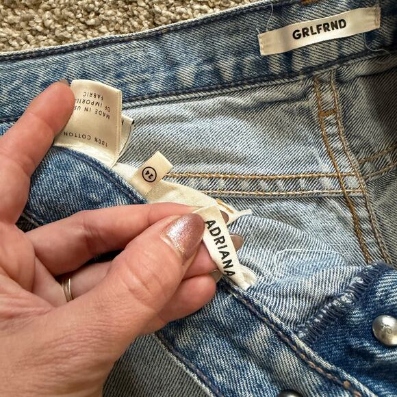 GRLFRND Shorts Adriana Mid-Rise Shorts Size 24 - Picture 3 of 4